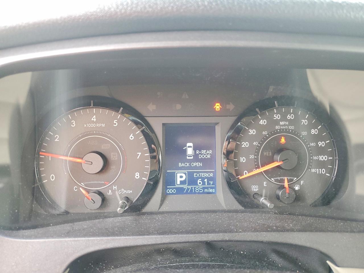 2016 TOYOTA SIENNA LE photo 25