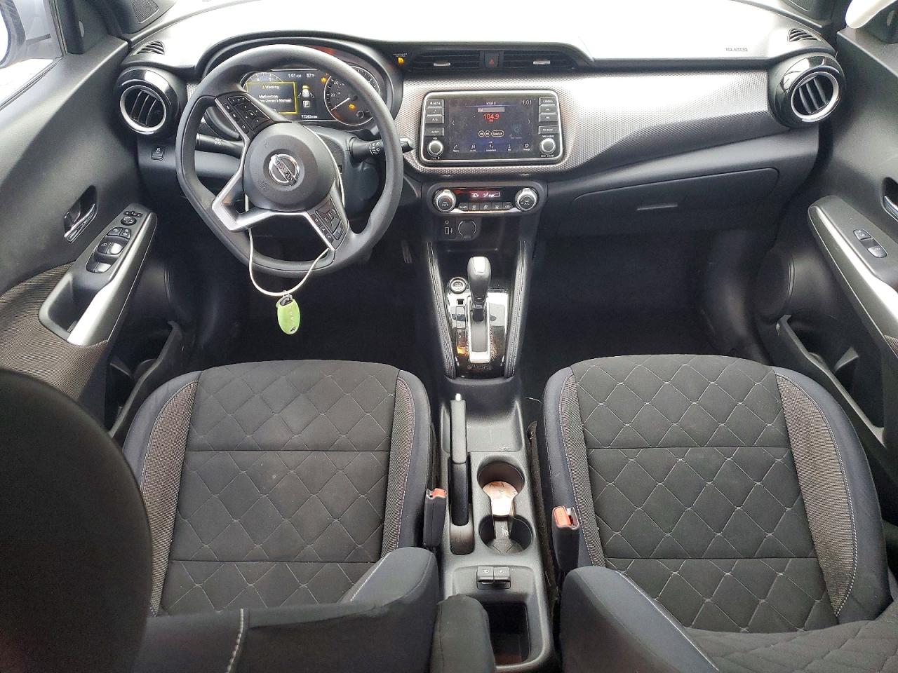 2018 NISSAN KICKS SV photo 15