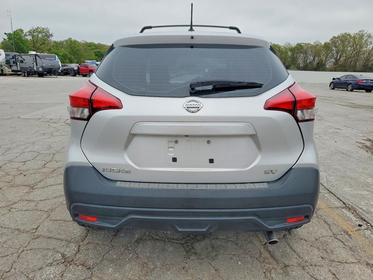 2018 NISSAN KICKS SV photo 11