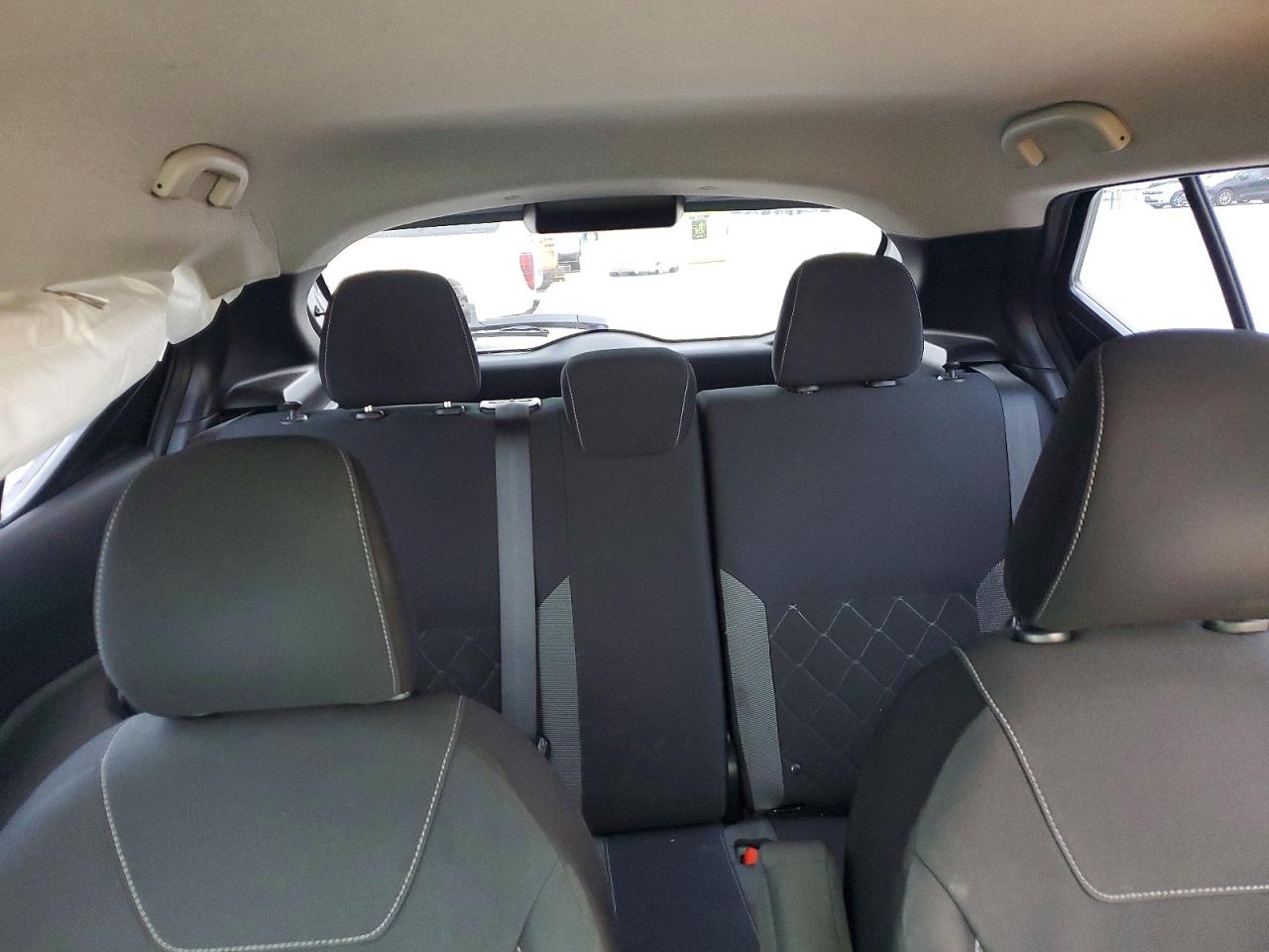 2018 NISSAN KICKS SV photo 19