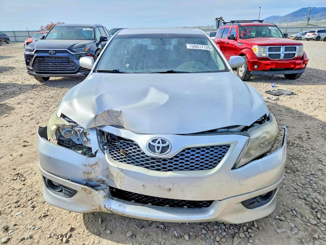 2011 TOYOTA CAMRY SE photo 9