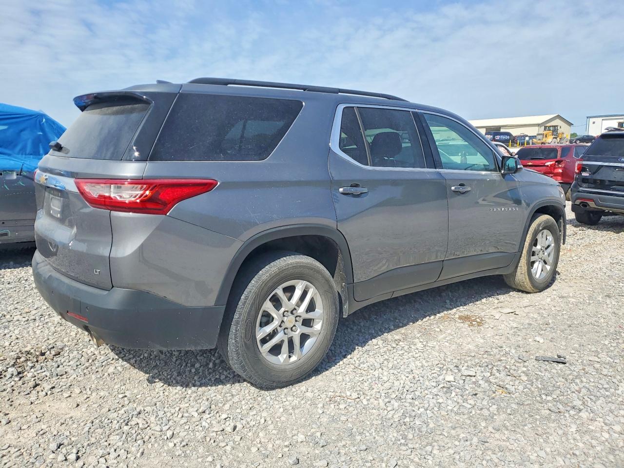2019 CHEVROLET TRAVERSE LT photo 5