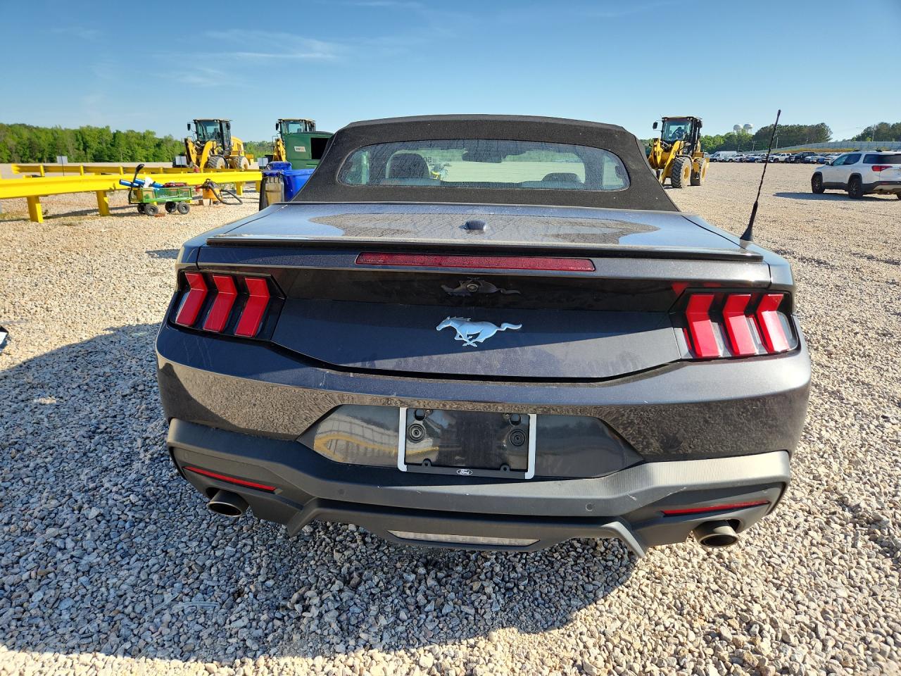 2024 FORD MUSTANG photo 11