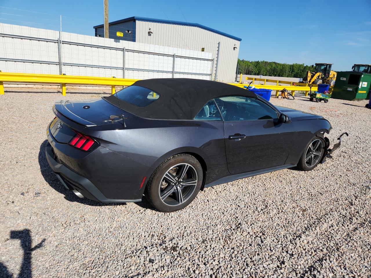 2024 FORD MUSTANG photo 5