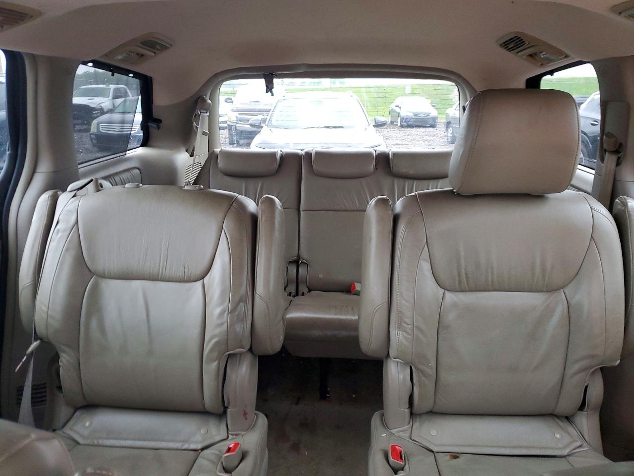 2009 TOYOTA SIENNA XLE photo 19