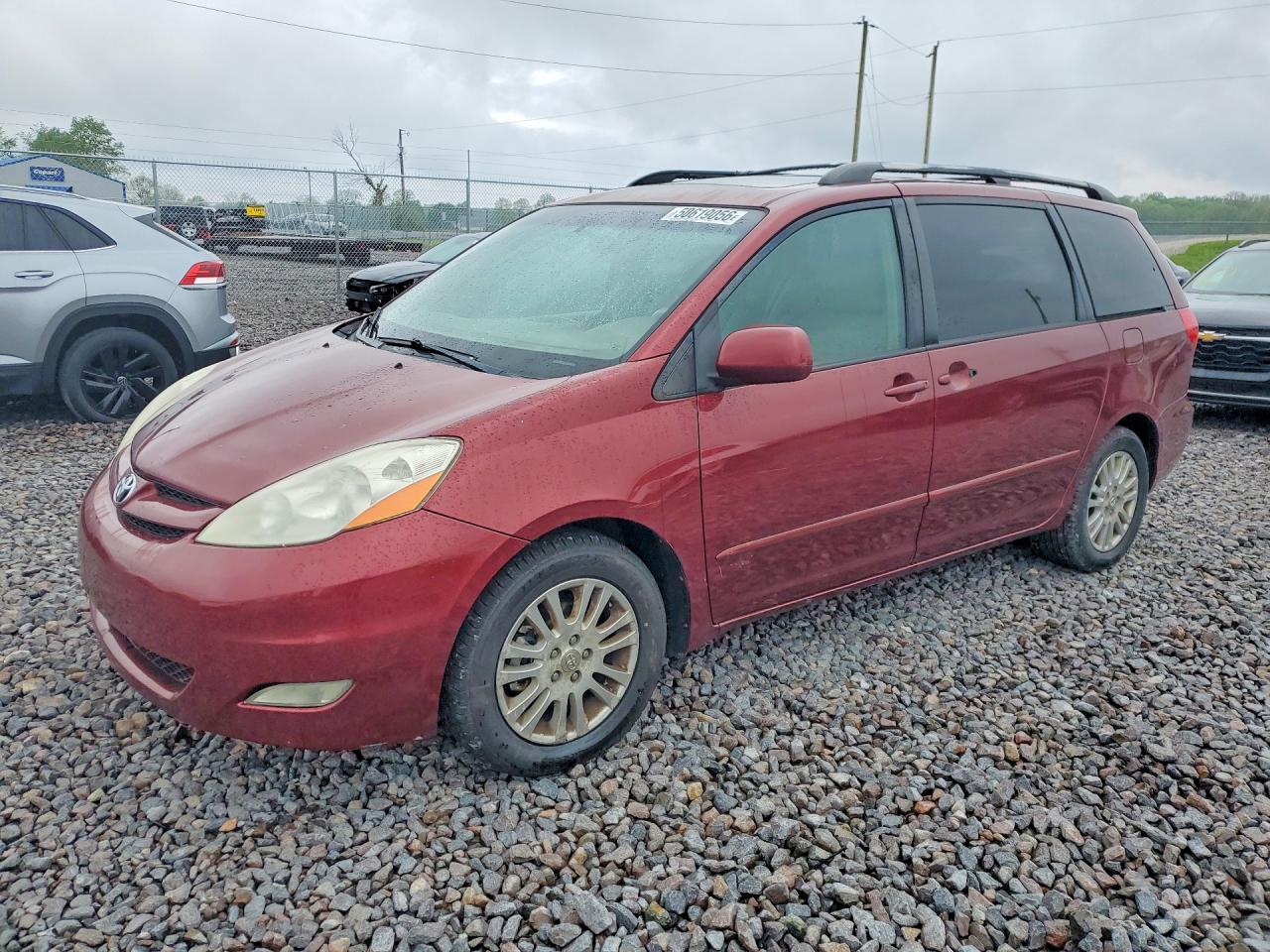 2009 TOYOTA SIENNA