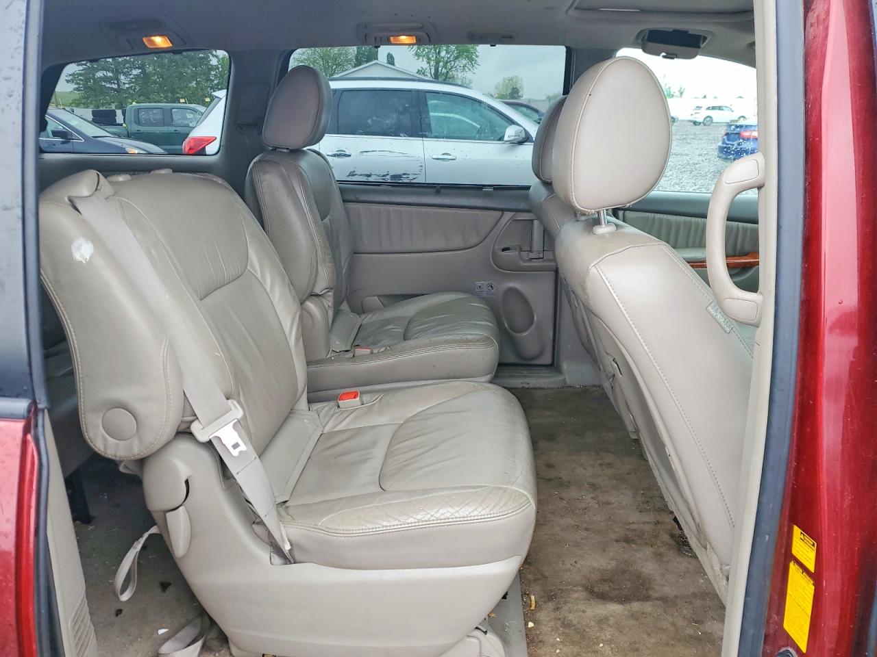 2009 TOYOTA SIENNA XLE photo 21