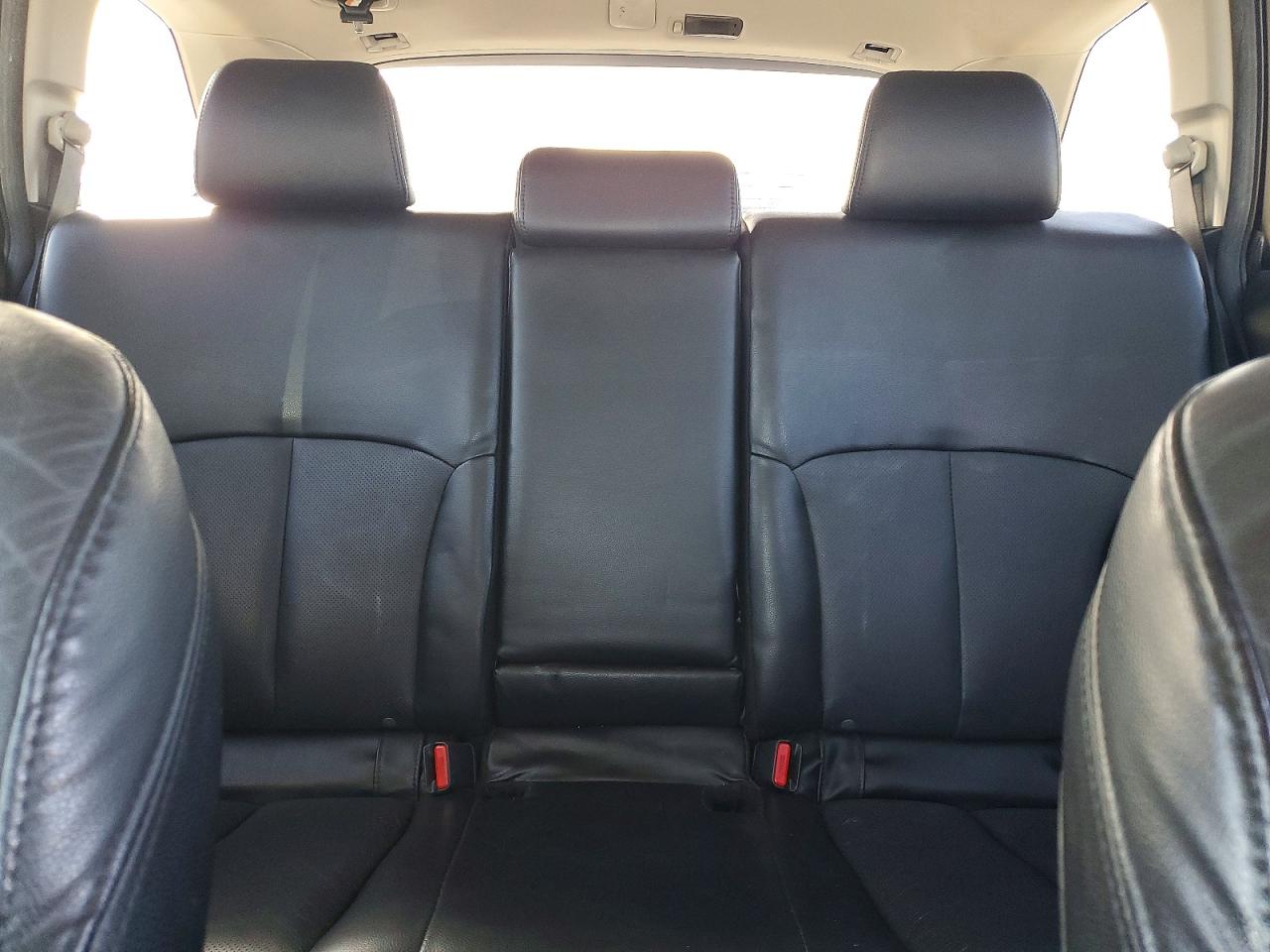 2014 SUBARU OUTBACK 3.6R LIMITED photo 28