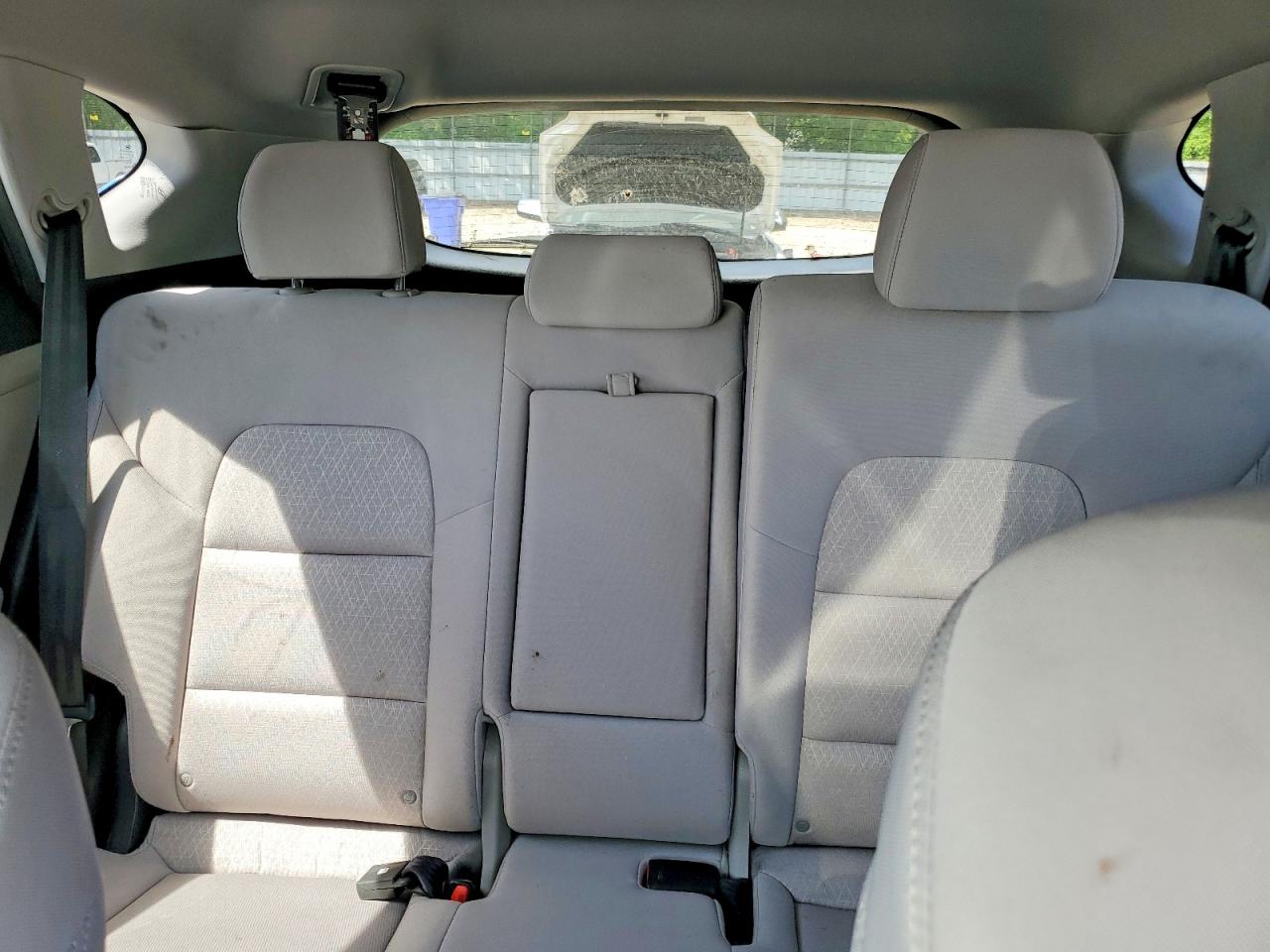 2018 HYUNDAI TUCSON SE photo 28