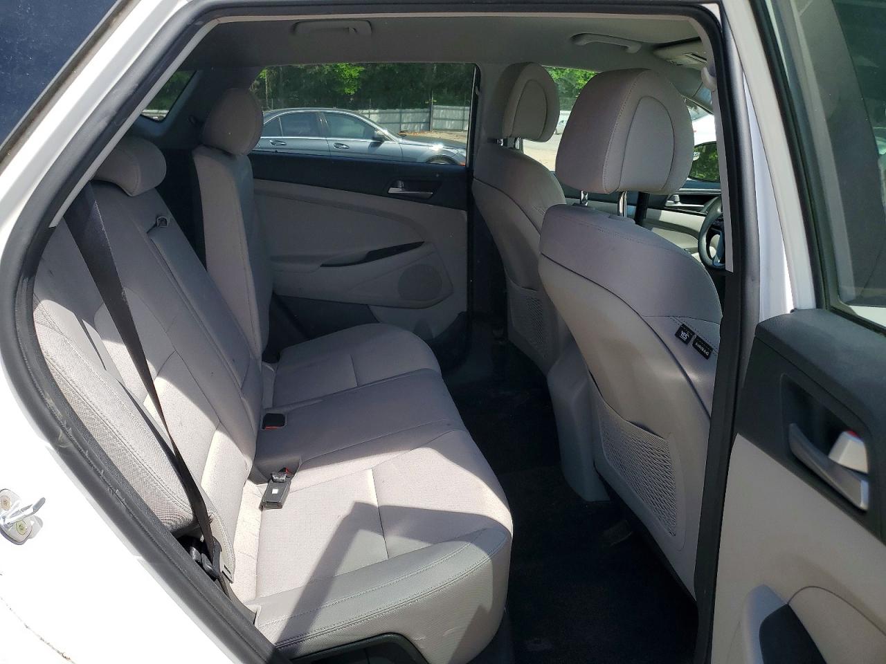 2018 HYUNDAI TUCSON SE photo 31