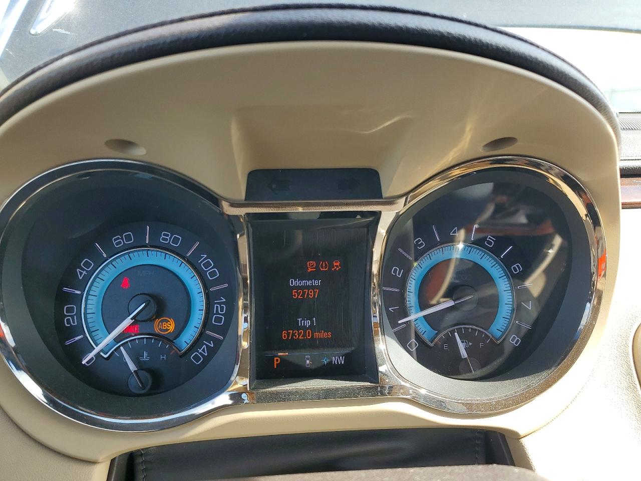 2010 BUICK LACROSSE CXS photo 25