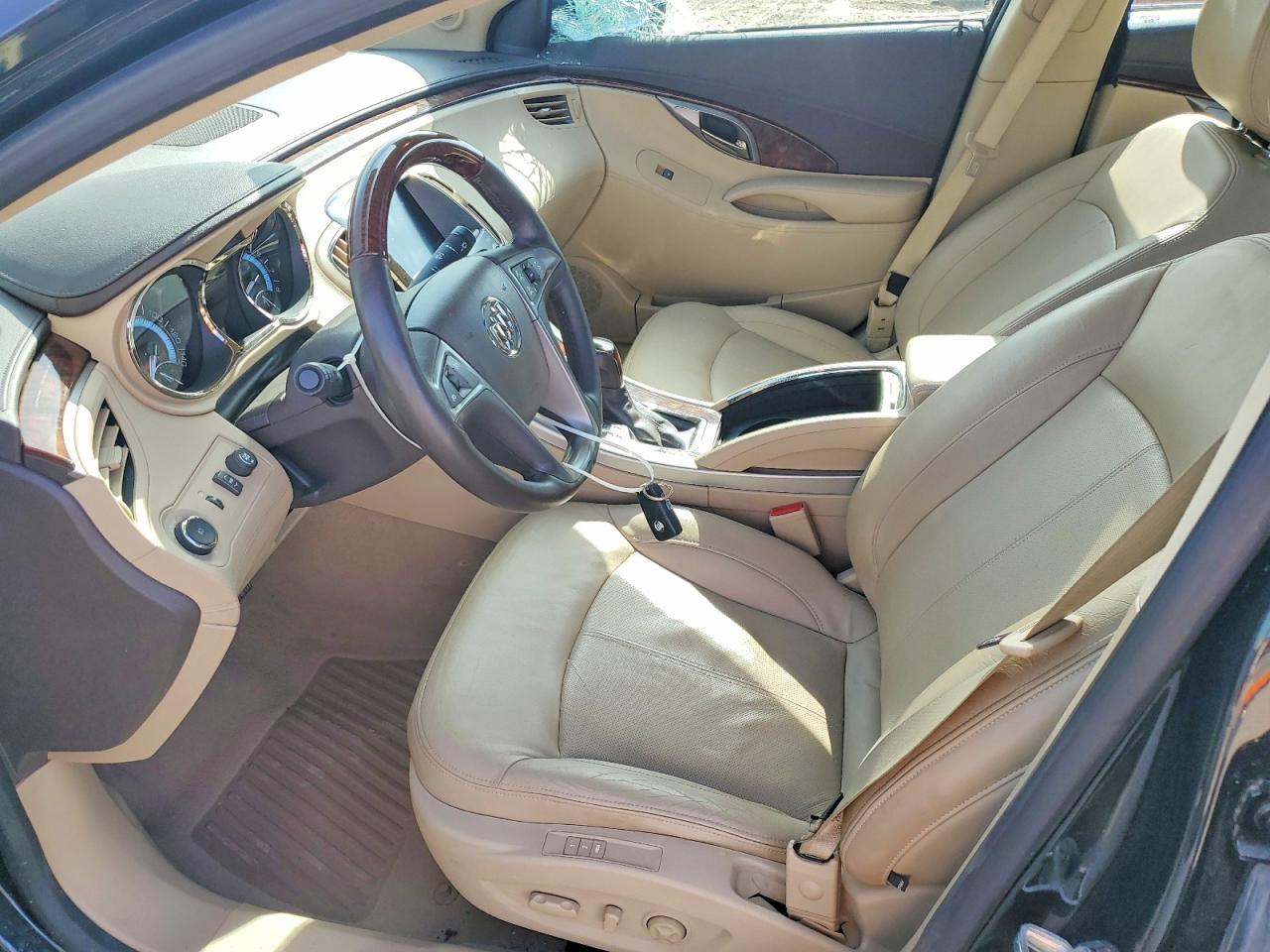 2010 BUICK LACROSSE CXS photo 19