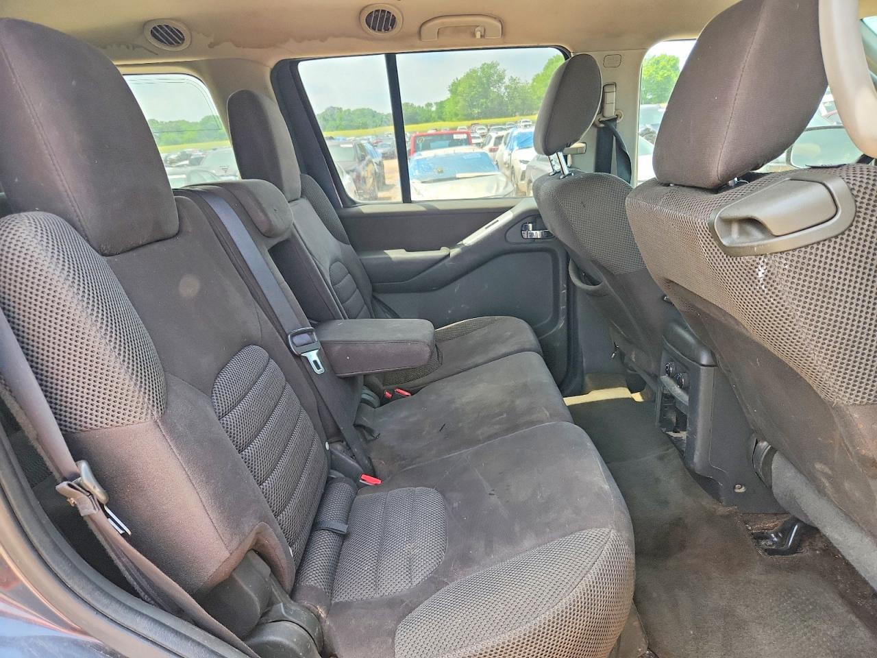 2012 NISSAN PATHFINDER S photo 31