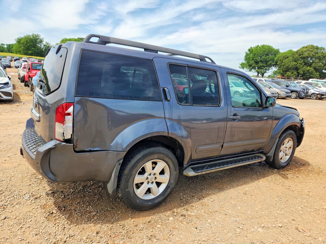 2012 NISSAN PATHFINDER S photo 7