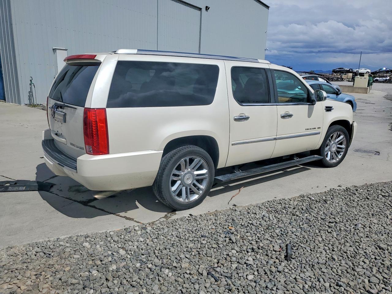 2011 CADILLAC ESCALADE ESV PLATINUM photo 5