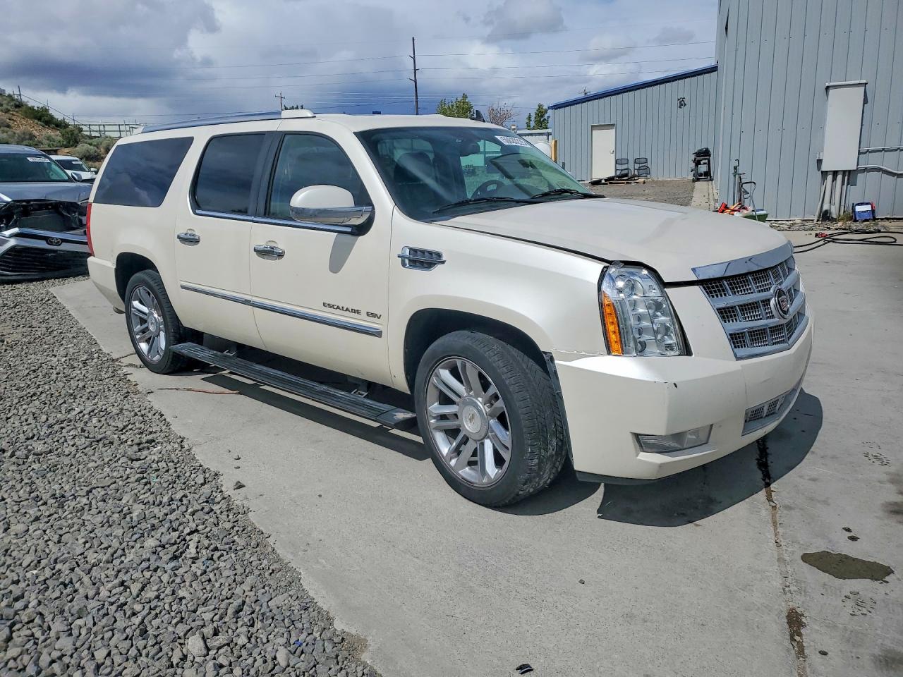 2011 CADILLAC ESCALADE ESV PLATINUM photo 7
