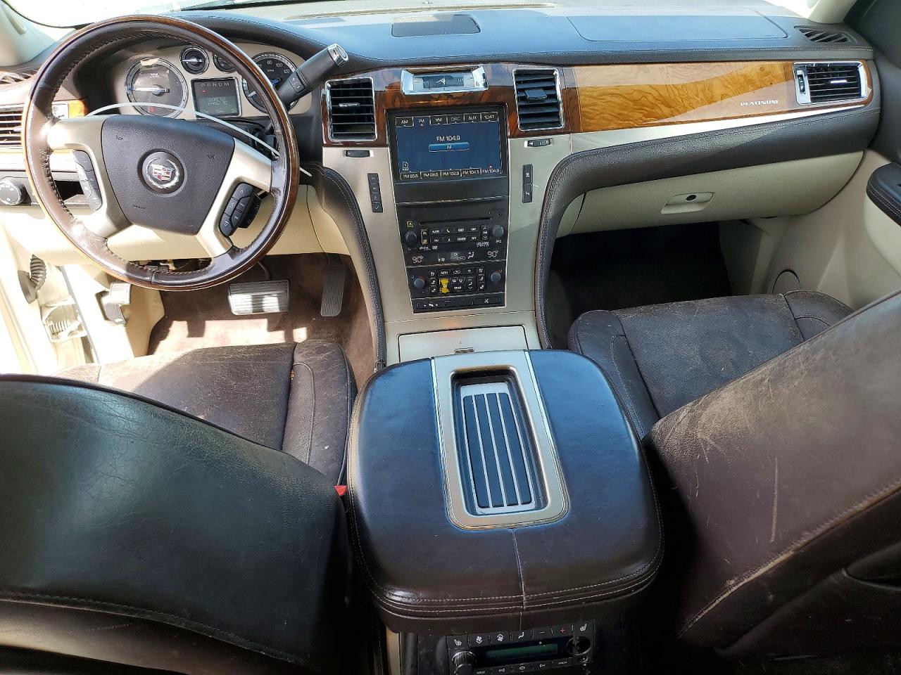 2011 CADILLAC ESCALADE ESV PLATINUM photo 15