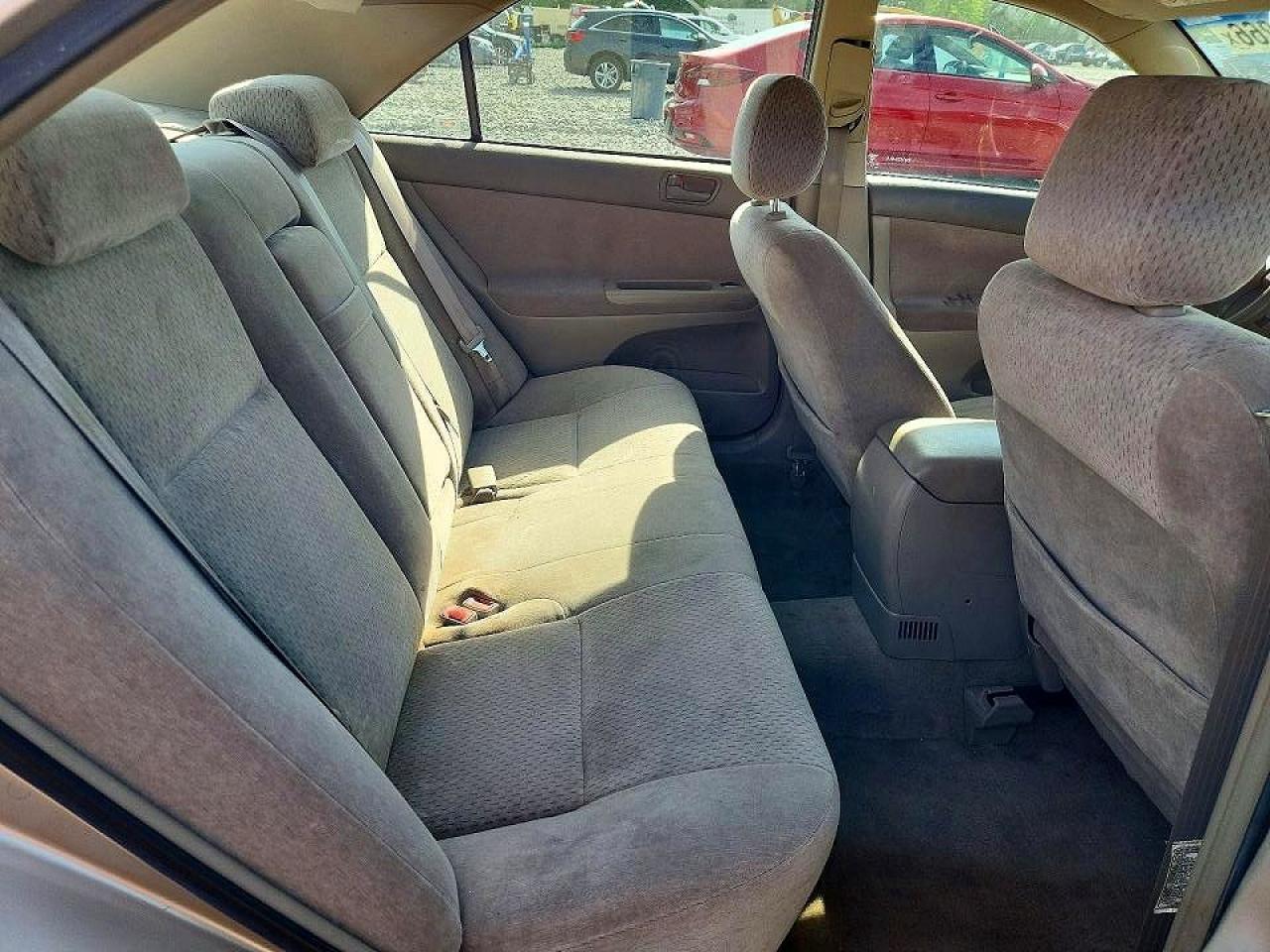 2003 TOYOTA CAMRY LE photo 28
