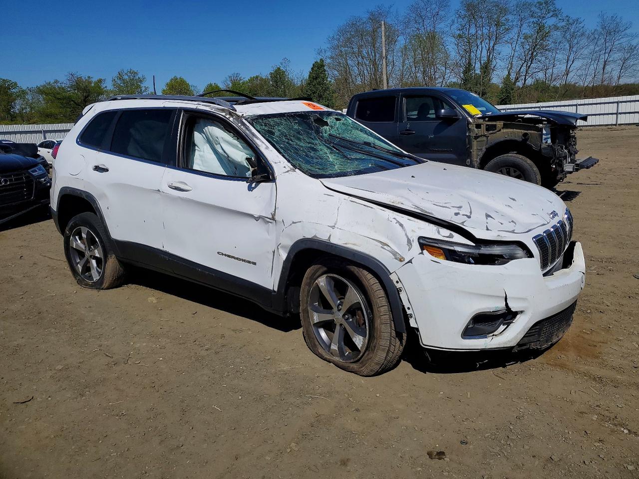 2019 JEEP CHEROKEE LIMITED photo 4