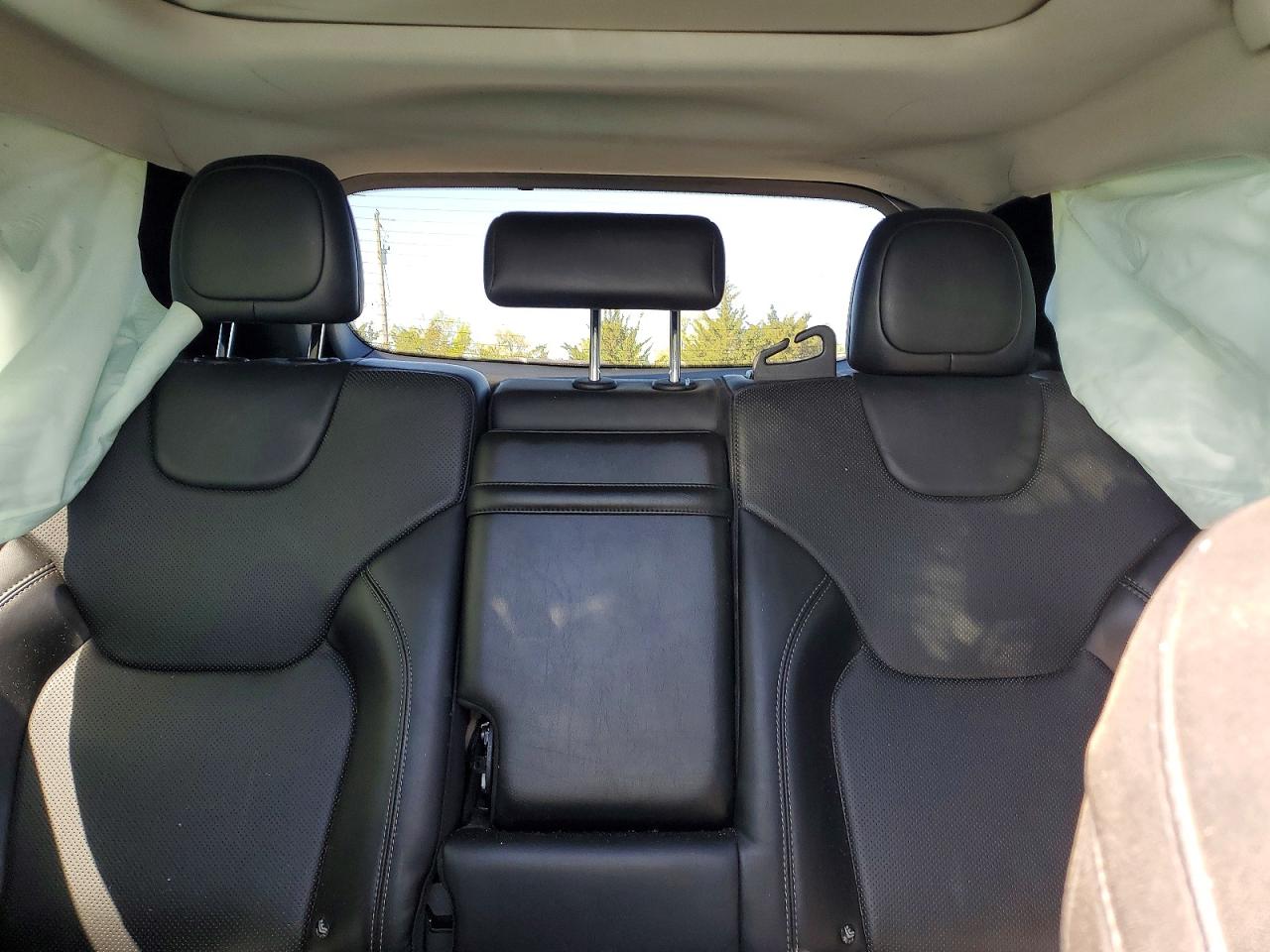 2019 JEEP CHEROKEE LIMITED photo 10