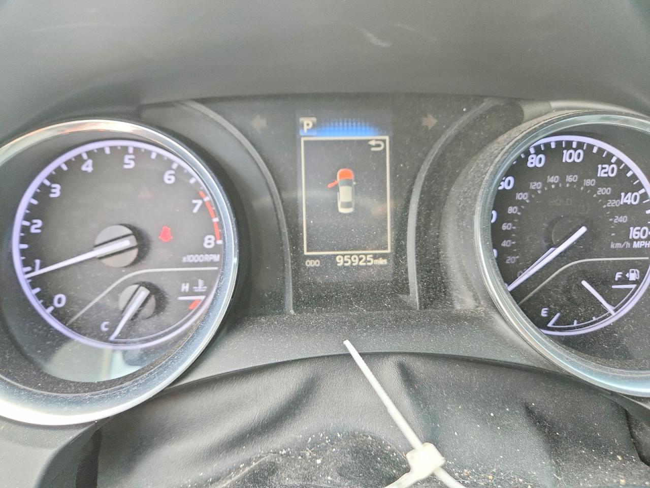 2019 TOYOTA CAMRY SE photo 17