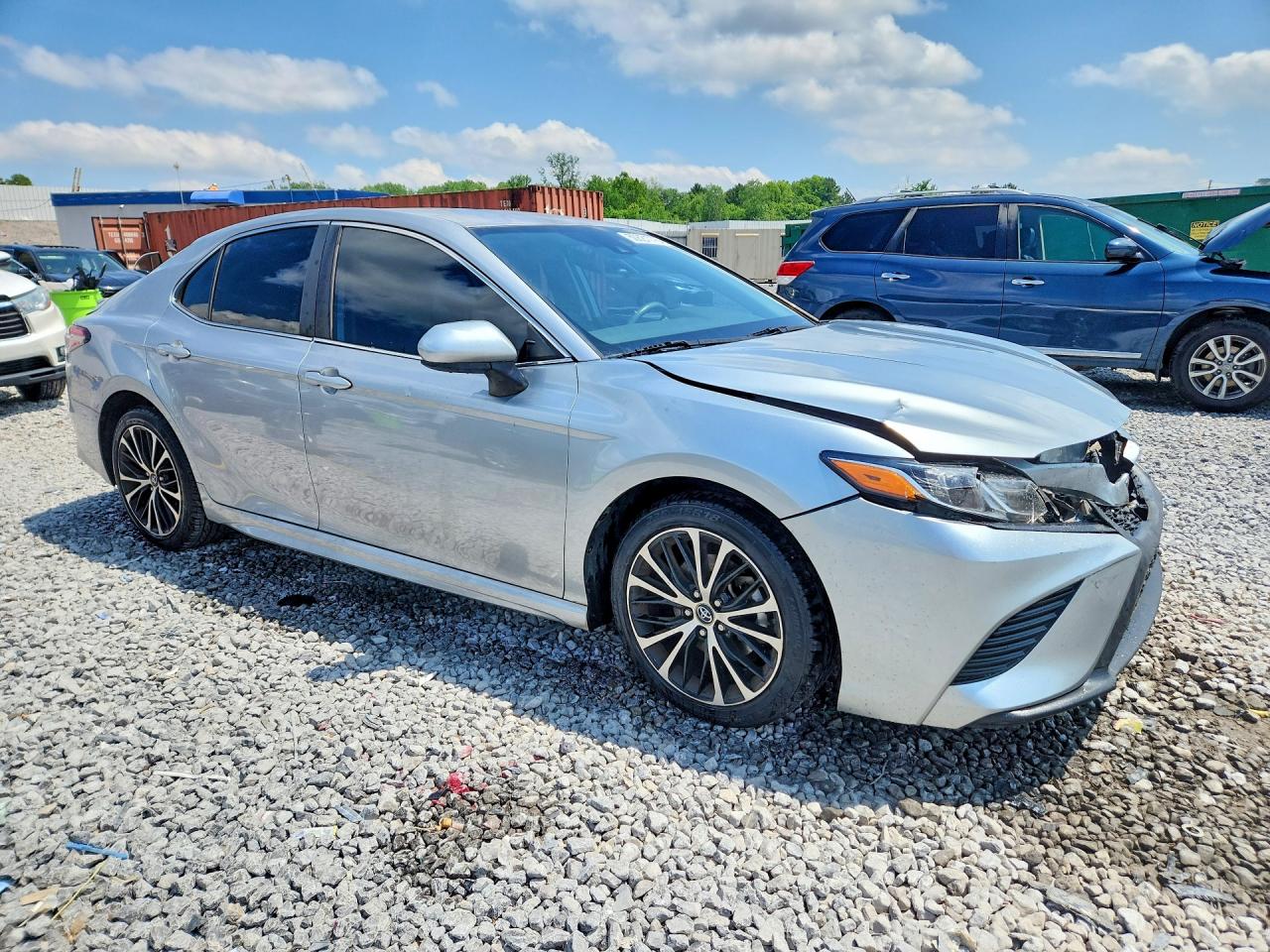 2019 TOYOTA CAMRY SE photo 7