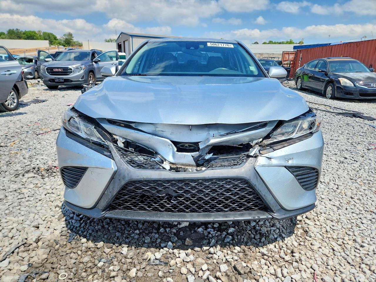 2019 TOYOTA CAMRY SE photo 9