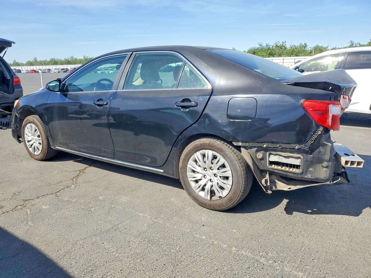 2012 TOYOTA CAMRY LE photo 2