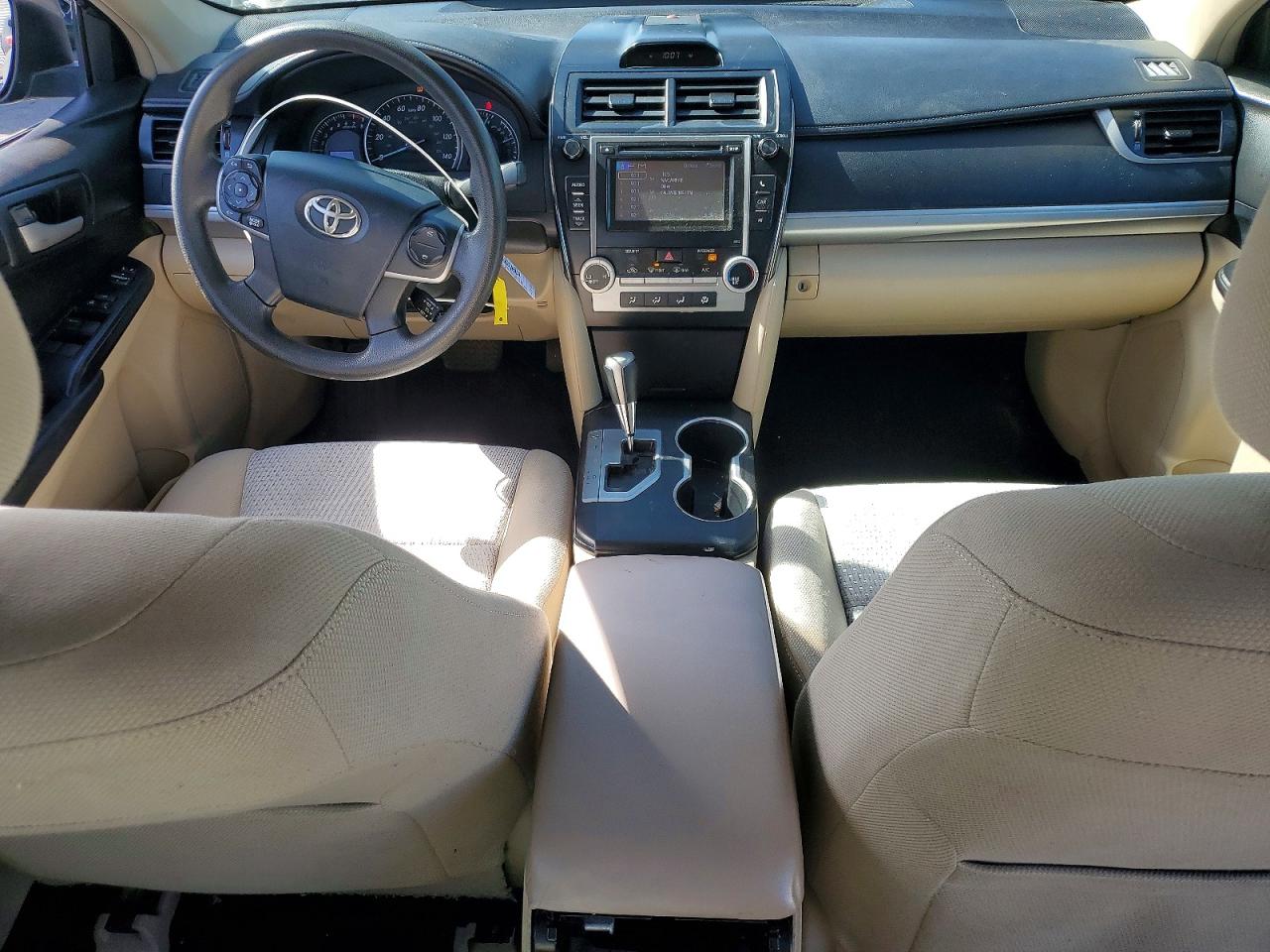 2012 TOYOTA CAMRY LE photo 8