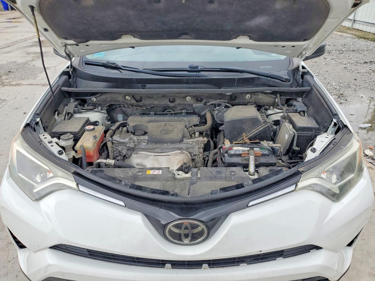 2018 TOYOTA RAV4 photo 31