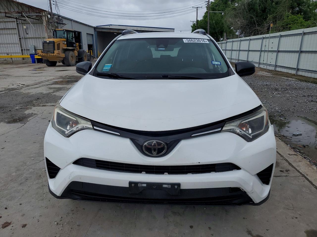2018 TOYOTA RAV4 photo 13
