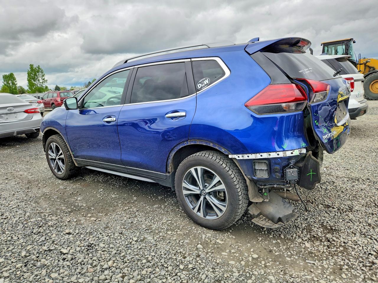 2019 NISSAN ROGUE SV photo 3