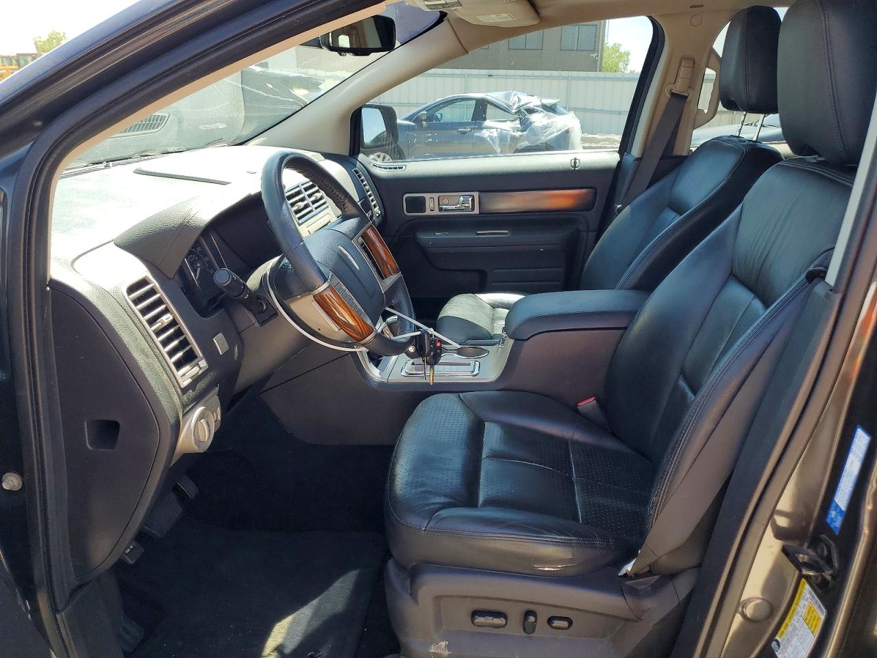 2007 LINCOLN TOWNHOUSE MKX photo 19