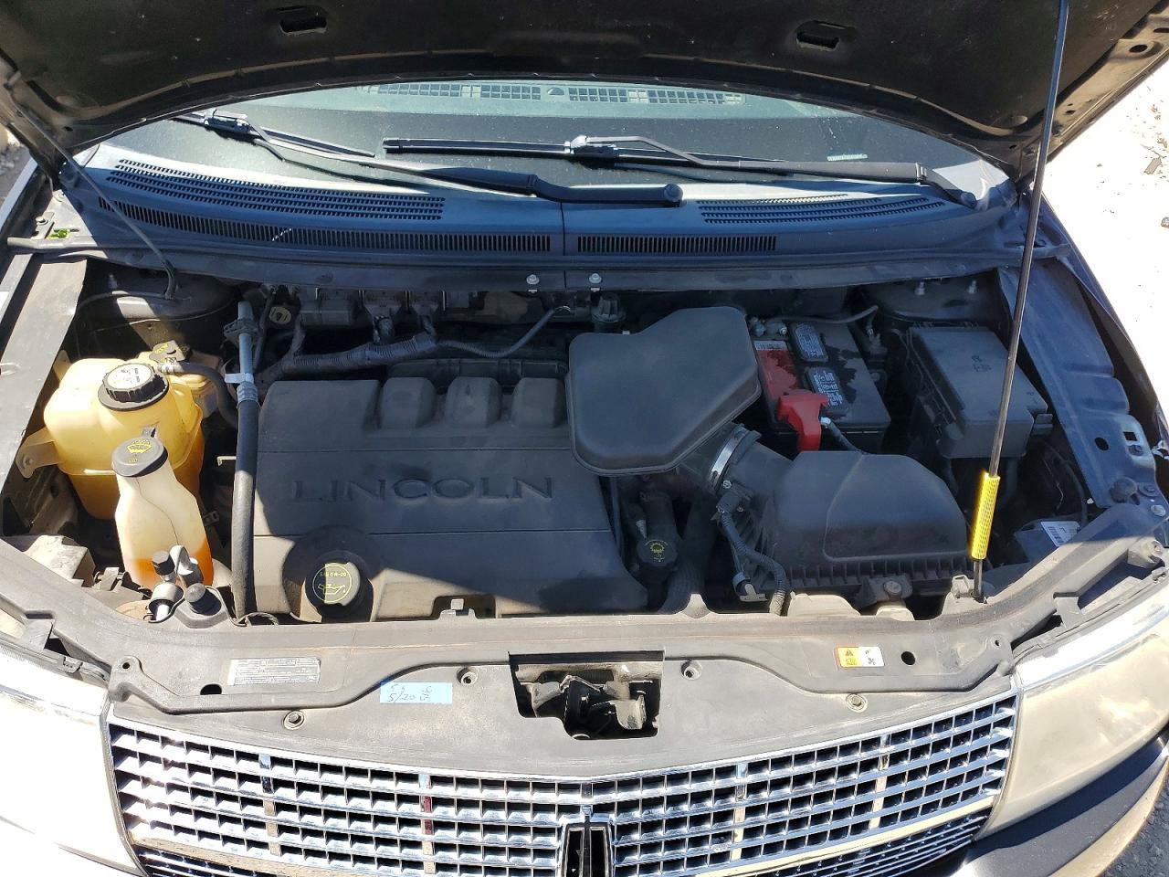 2007 LINCOLN TOWNHOUSE MKX photo 34