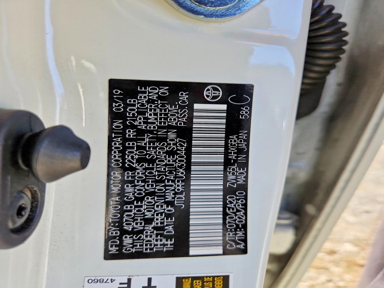 2019 TOYOTA PRIUS XLE AWD-E photo 23
