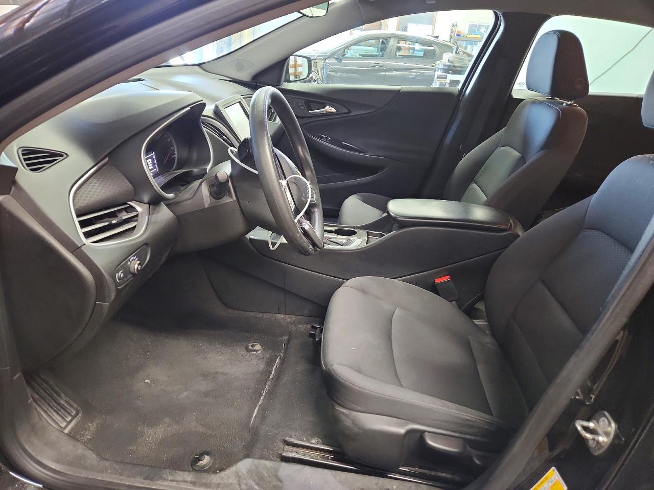 2018 CHEVROLET MALIBU LS photo 19