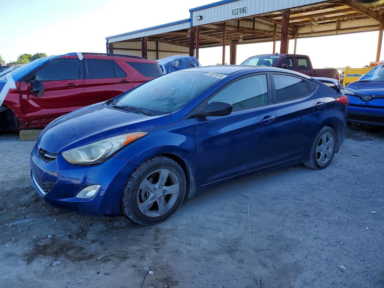 2013 HYUNDAI ELANTRA