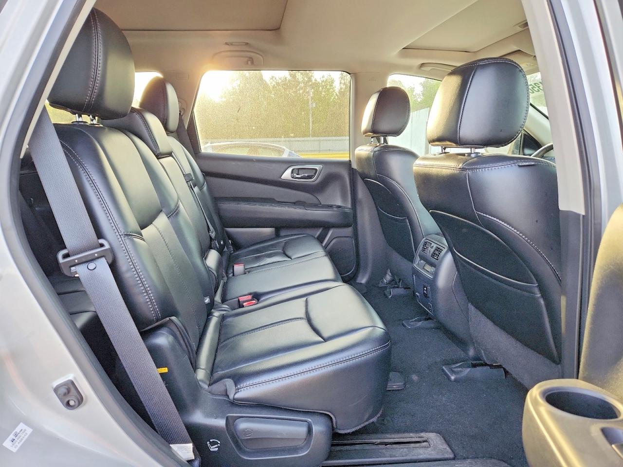 2017 NISSAN PATHFINDER SL photo 21