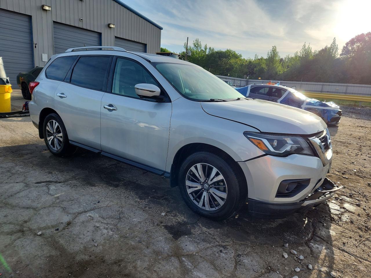 2017 NISSAN PATHFINDER SL photo 7