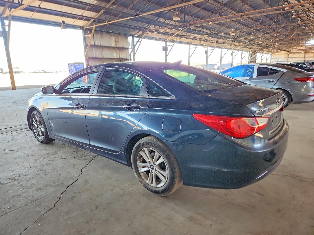 2013 HYUNDAI SONATA GLS photo 2