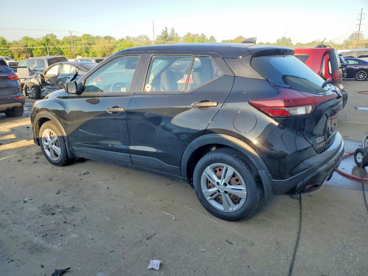 2021 NISSAN KICKS S photo 4
