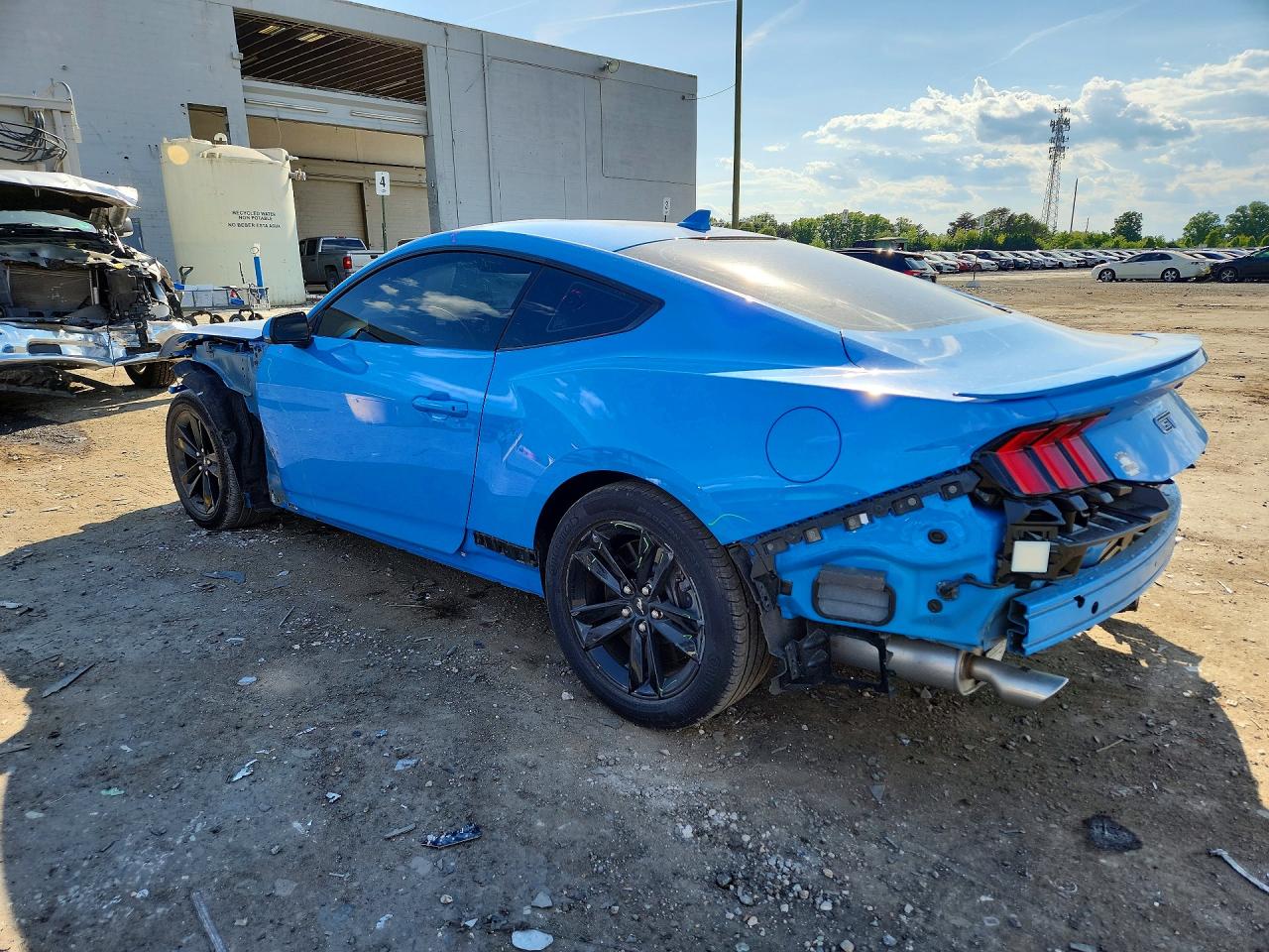 2025 FORD MUSTANG GT photo 3
