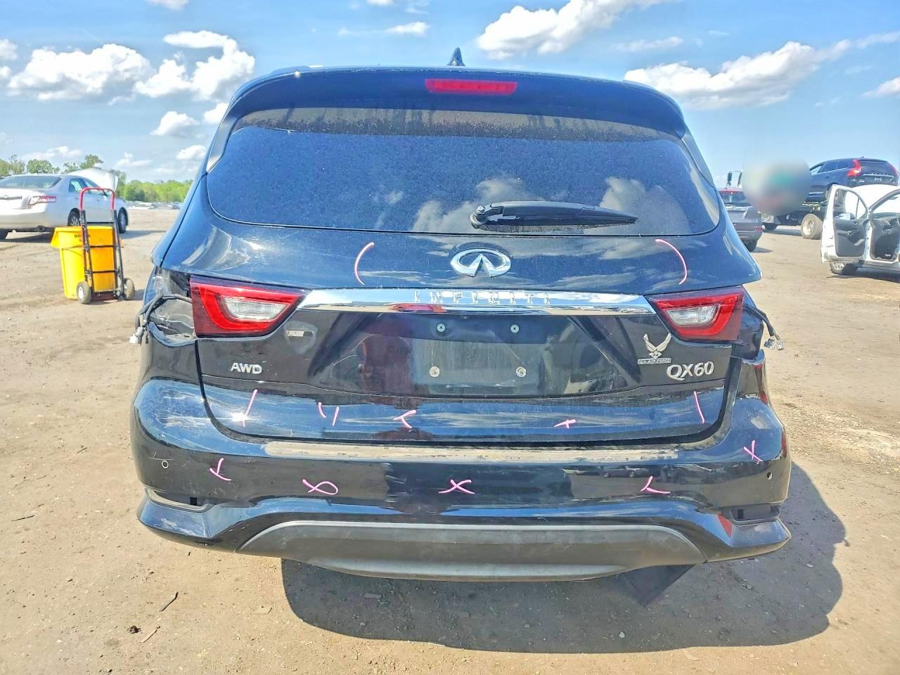 2020 INFINITI QX60 LUXE photo 11