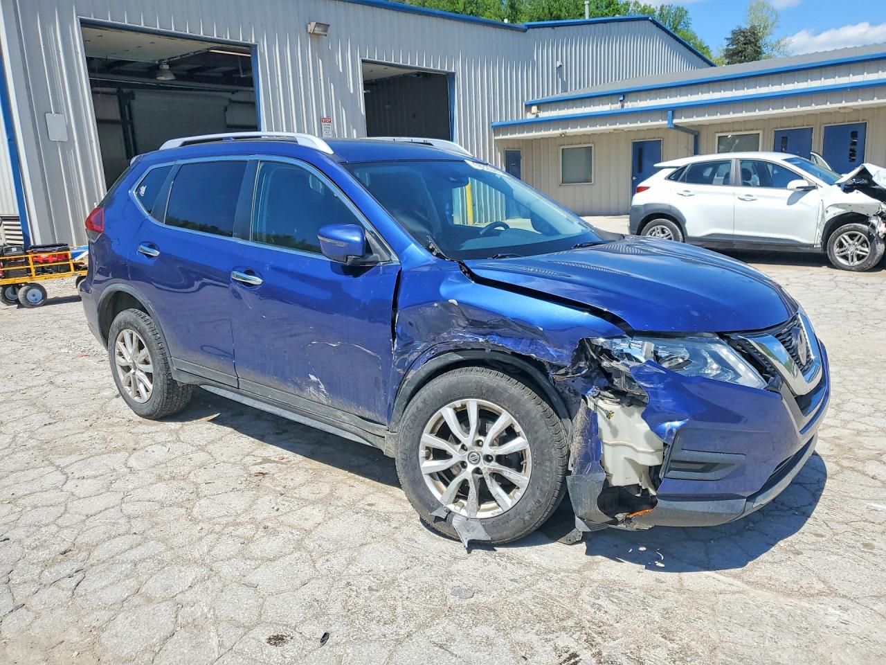 2019 NISSAN ROGUE SV photo 10