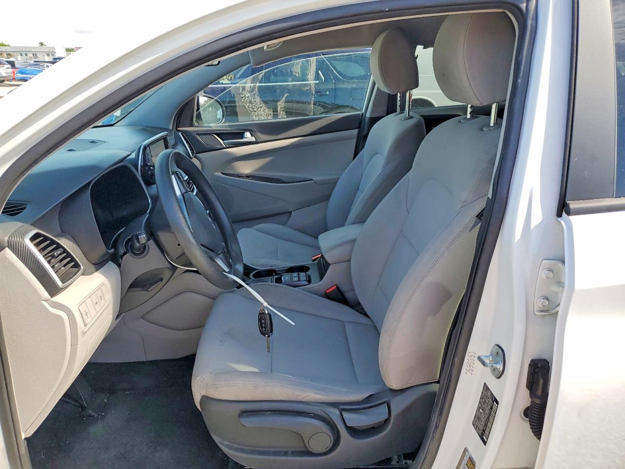 2020 HYUNDAI TUCSON SE photo 19