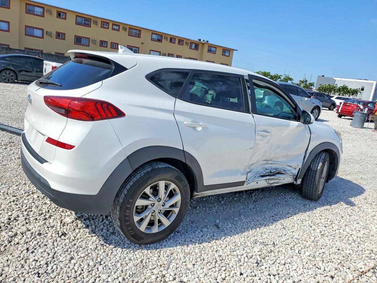 2020 HYUNDAI TUCSON SE photo 7