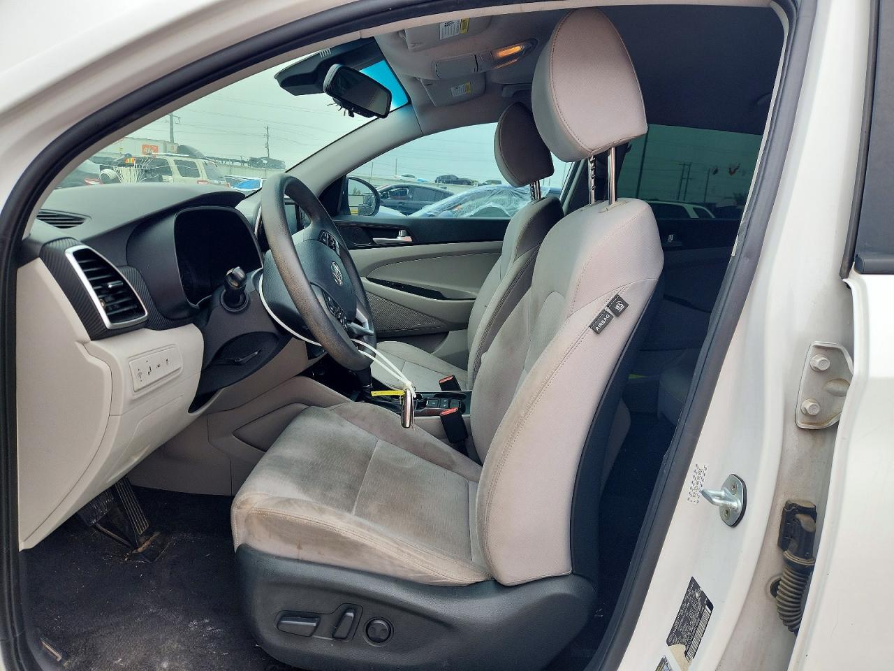 2019 HYUNDAI TUCSON VALUE photo 19