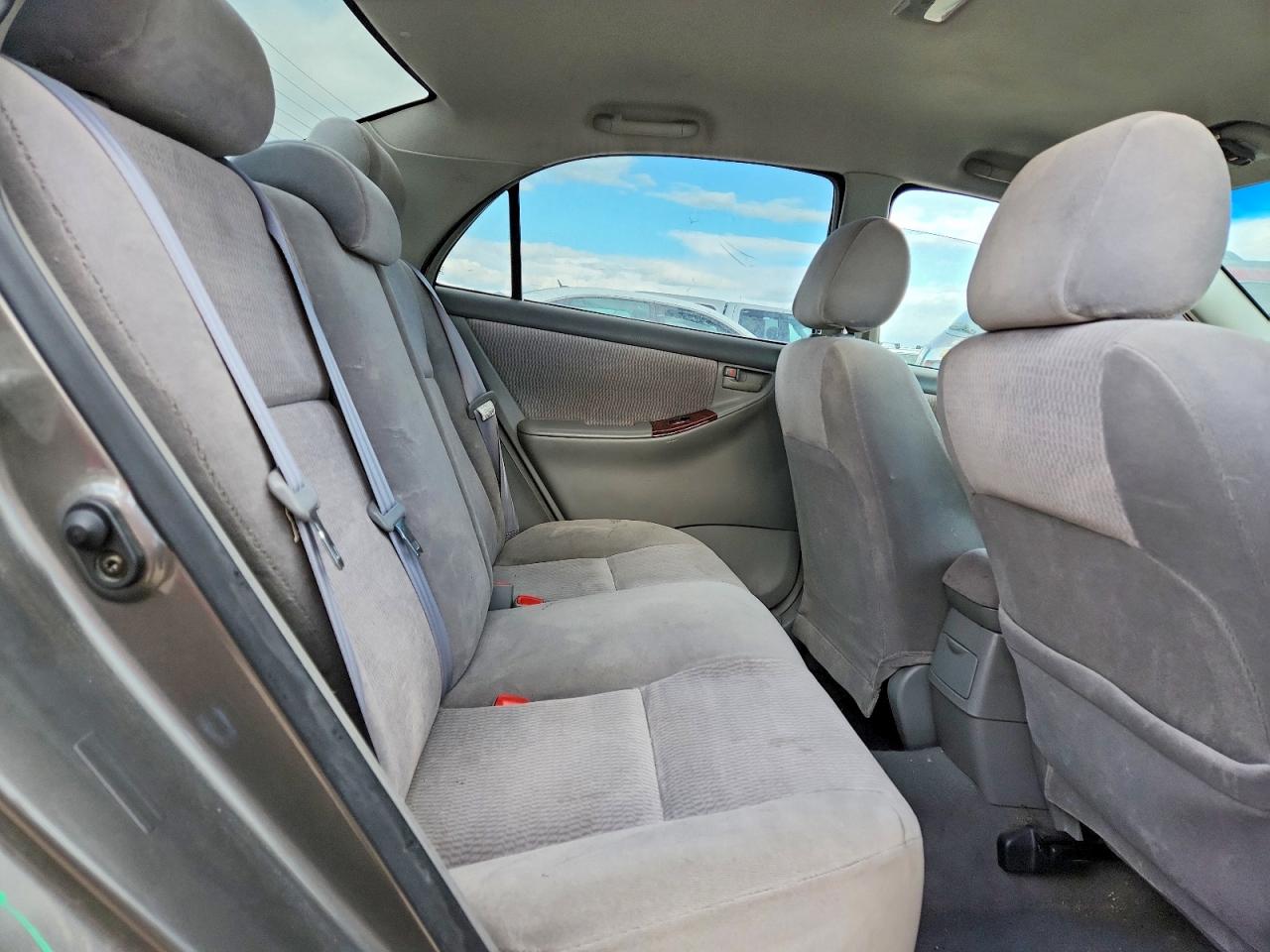 2006 TOYOTA COROLLA LE photo 28
