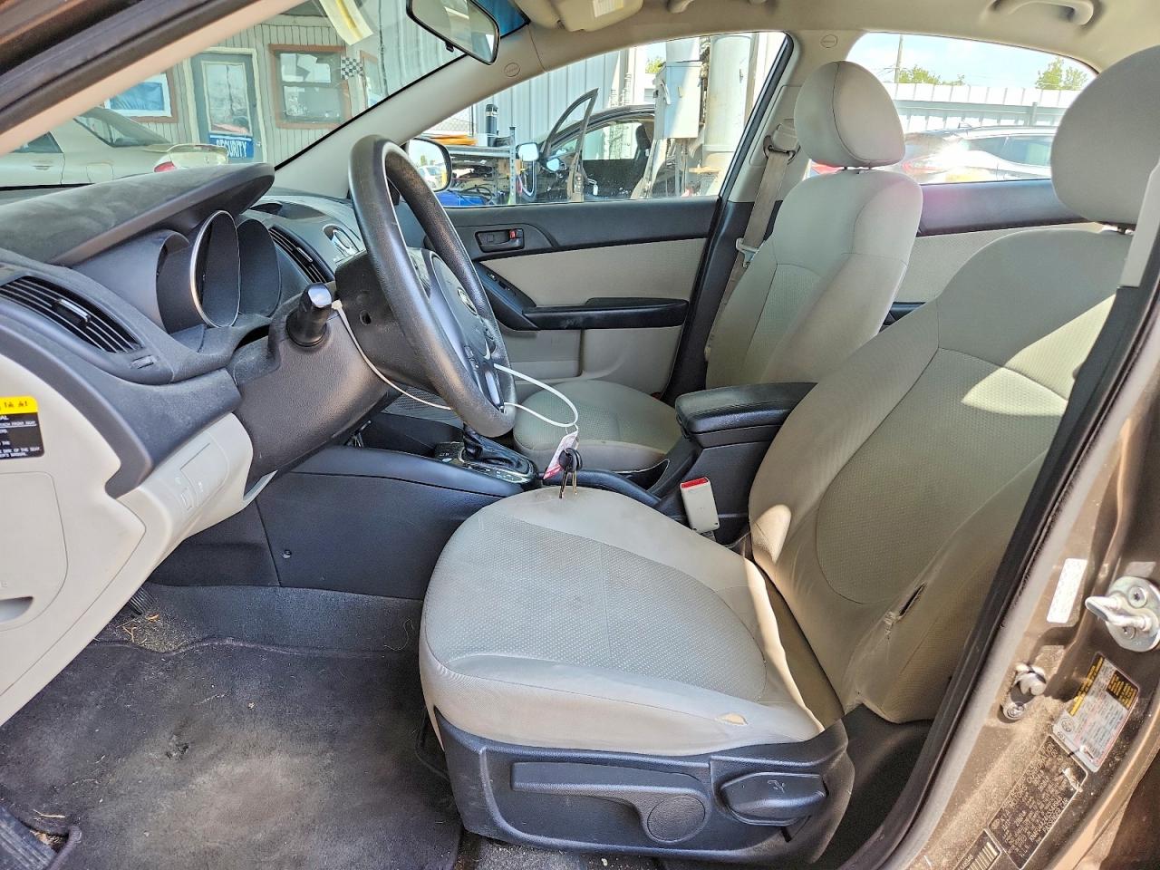 2012 KIA FORTE EX photo 19