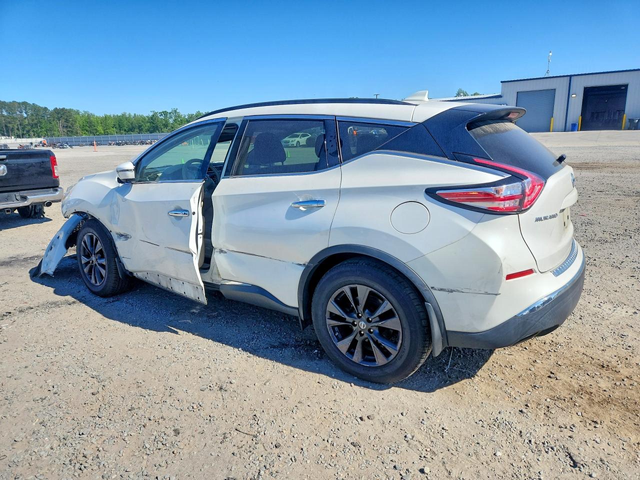 2018 NISSAN MURANO SV photo 3
